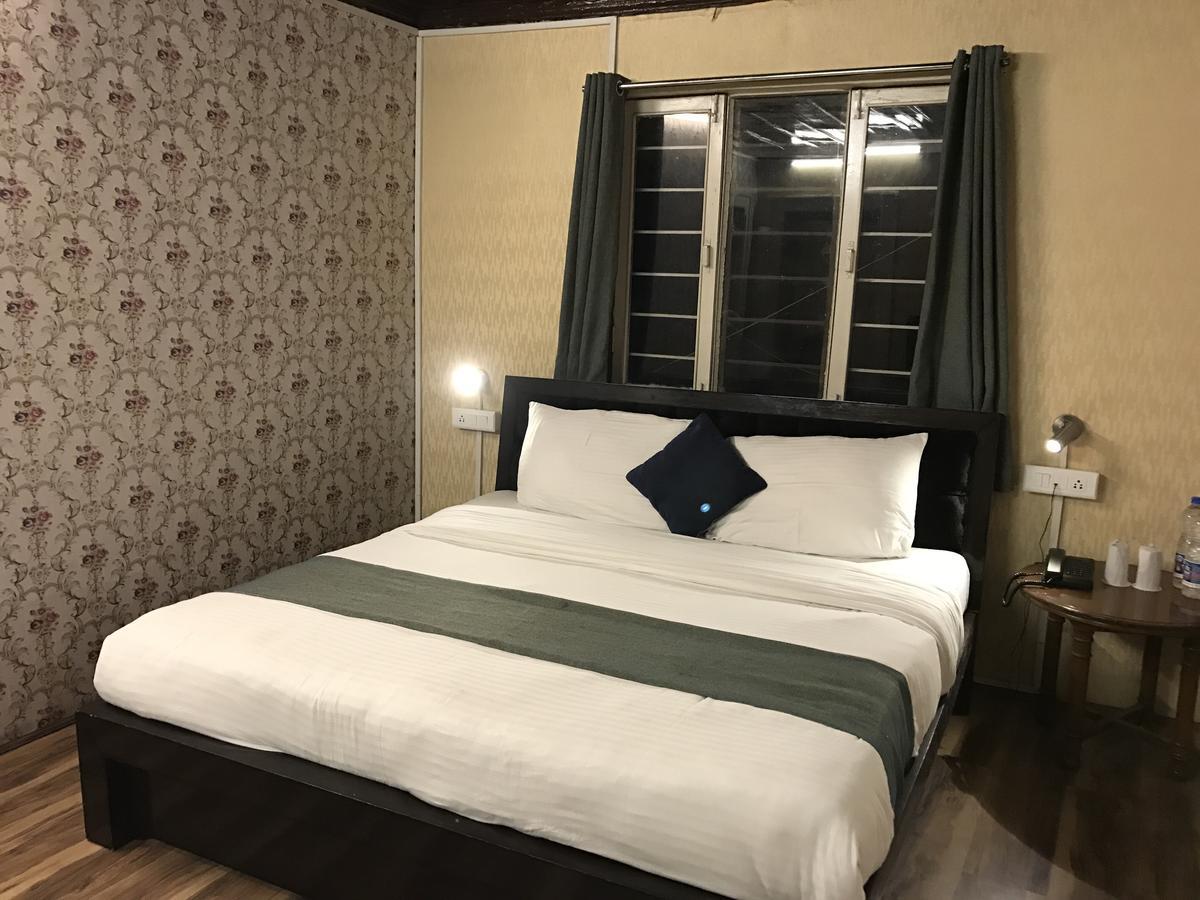 Hotel Skylark Nainital Zimmer foto